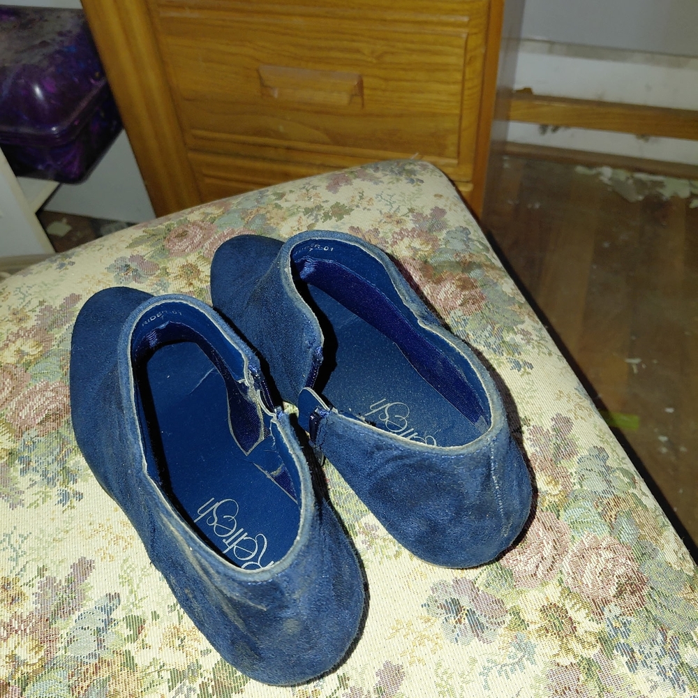 Refresh Navy Ankle Booties - Picture 2 of 2